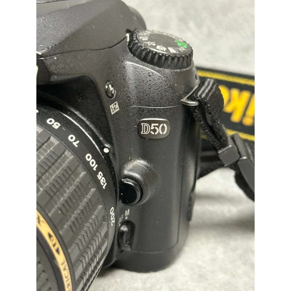 Nikon D50 DSLR Camera Kit Tamron 18-200mm XR Di II Lens Tamrac Bag Kit